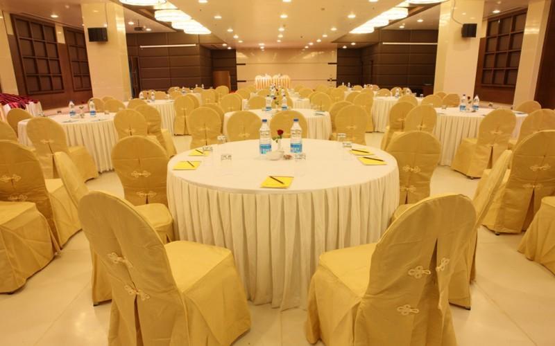 Hotel Shelton Rājahmundry Dış mekan fotoğraf